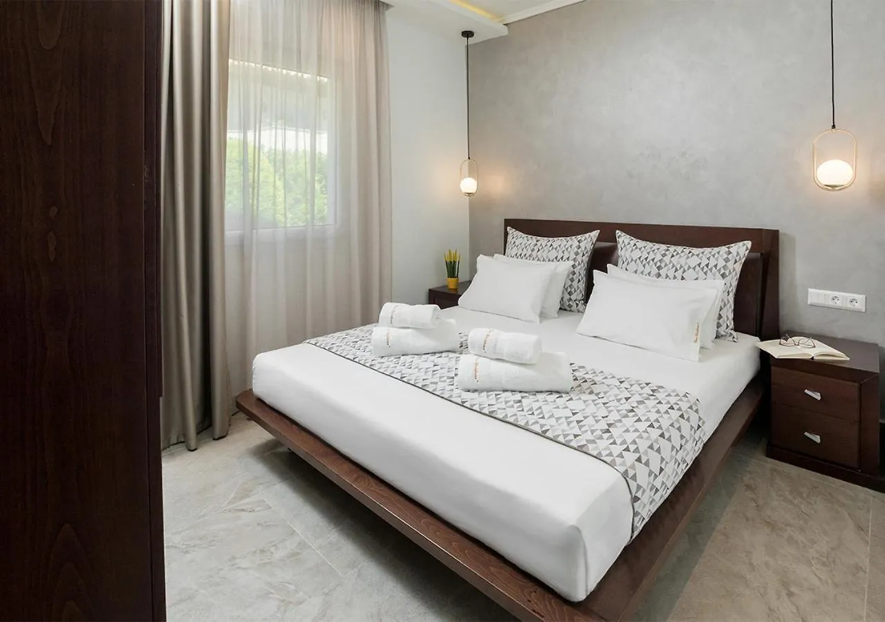 Sun Residence Exclusive Seaside Suites Polychrono Aparthotel